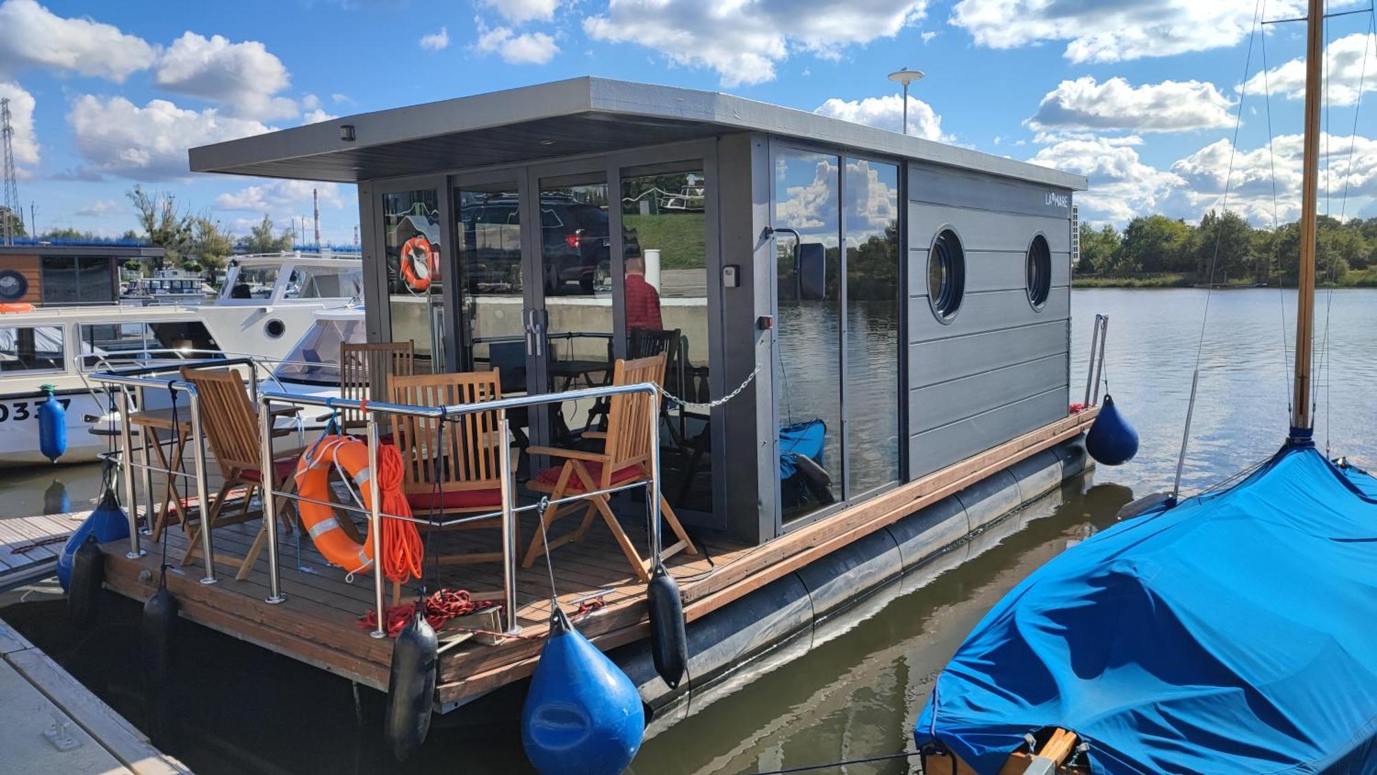 Houseboat Water Boy Apartament Plywajacy Dom Na Wodzie Lodz Lejlighed Wrocław Eksteriør billede