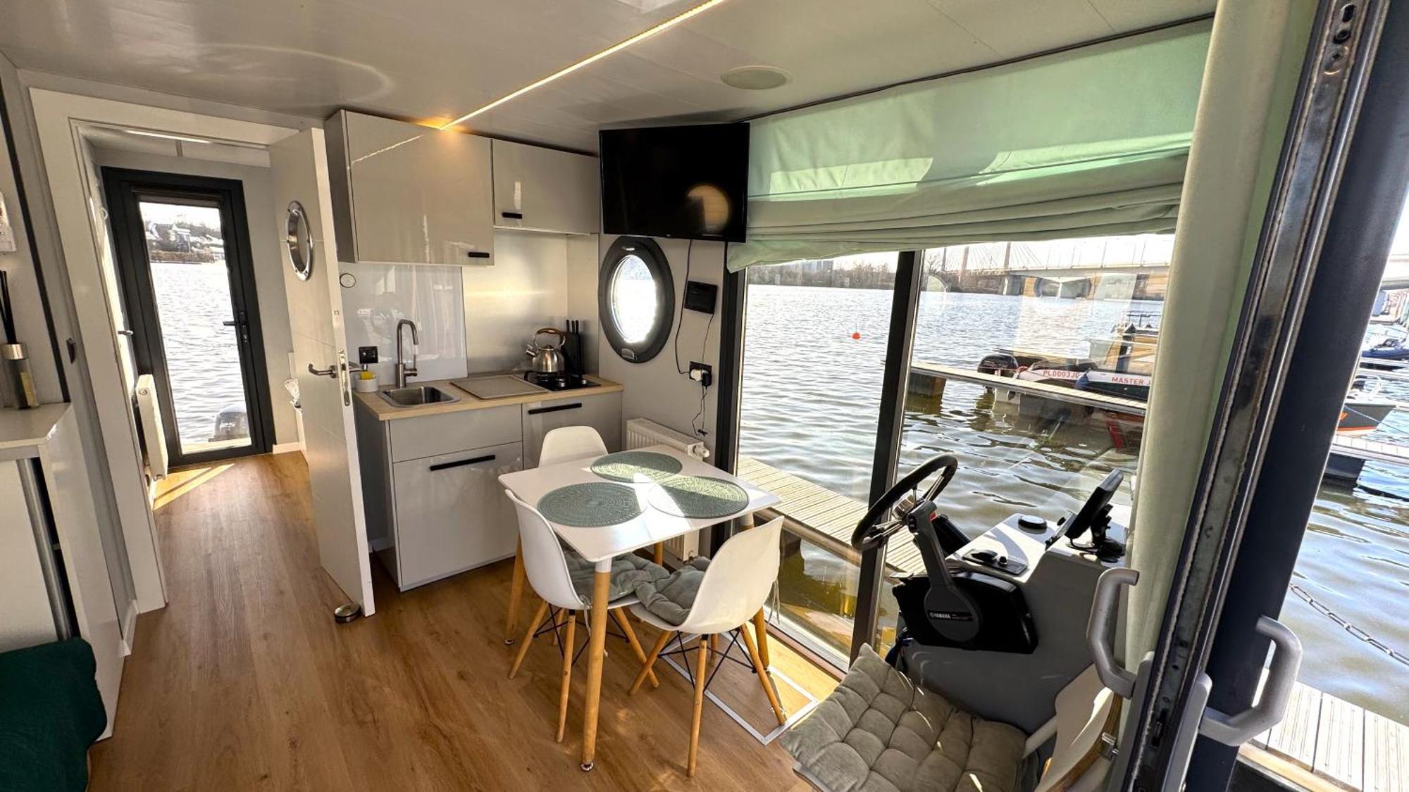 Houseboat Water Boy Apartament Plywajacy Dom Na Wodzie Lodz Lejlighed Wrocław Eksteriør billede