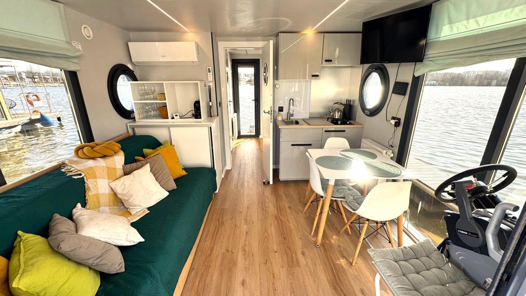 Houseboat Water Boy Apartament Plywajacy Dom Na Wodzie Lodz Lejlighed Wrocław Eksteriør billede